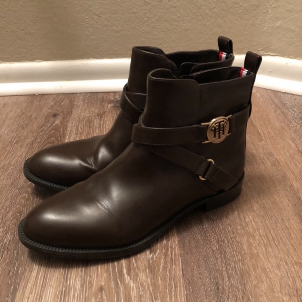Boots - Tommy Hilfiger - Size 7